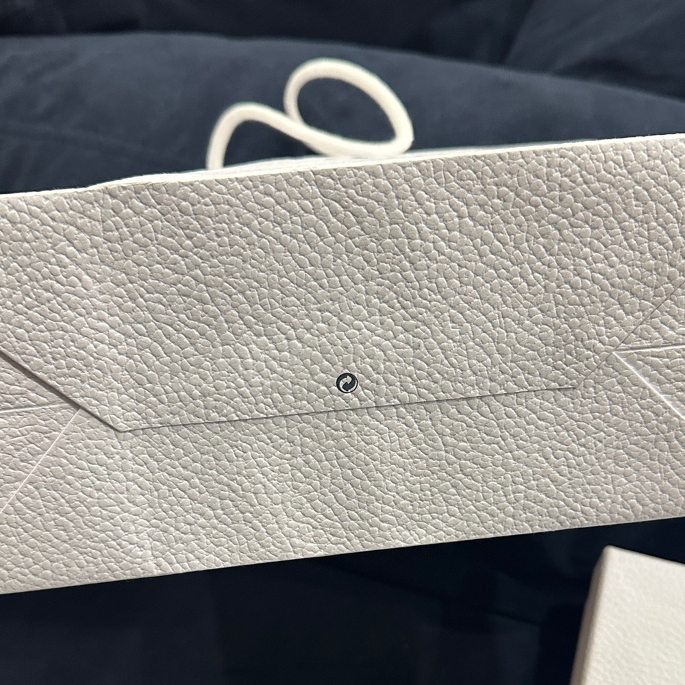 Dior Elegant White shopping Bag and Box Set - Picture 7 of 7
